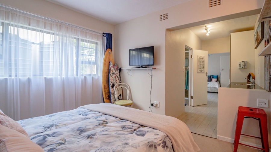 6 Bedroom Property for Sale in Gonubie North Eastern Cape